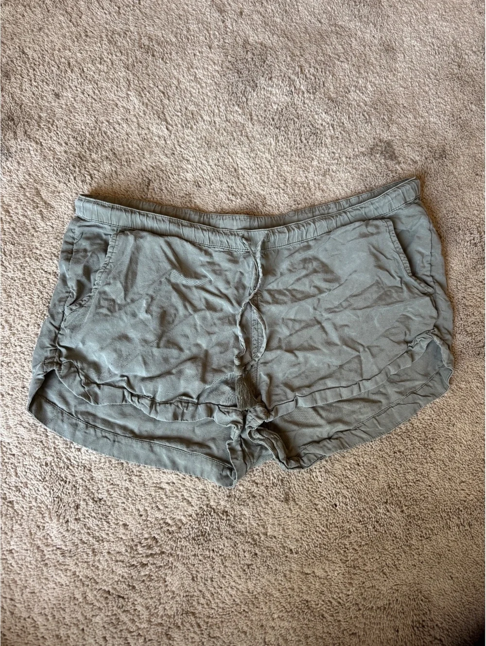 Aerie army green cargo shorts